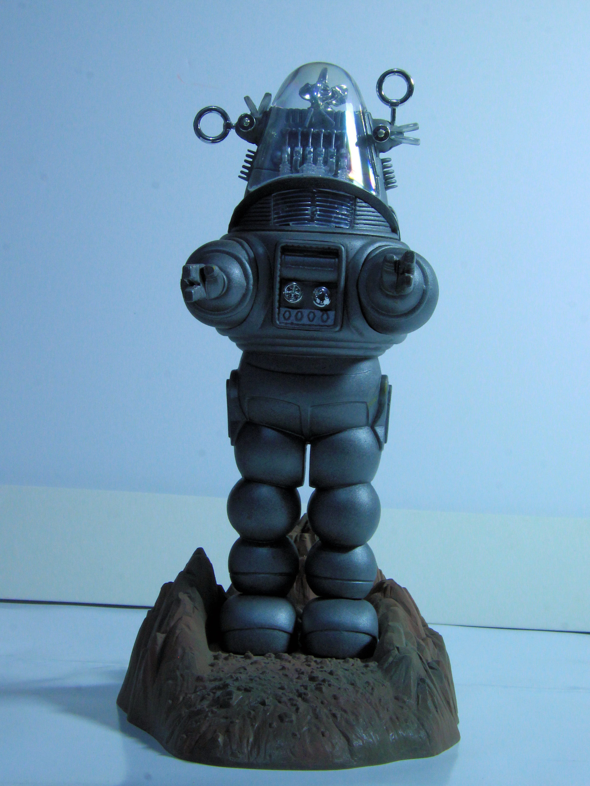 Forbidden Planet Robby the Robot Polar Lights 1:12