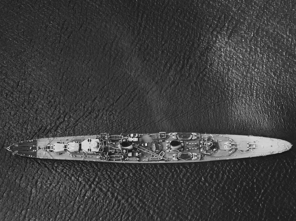 Overhead view of HMAS Perth (D29) in March 1940