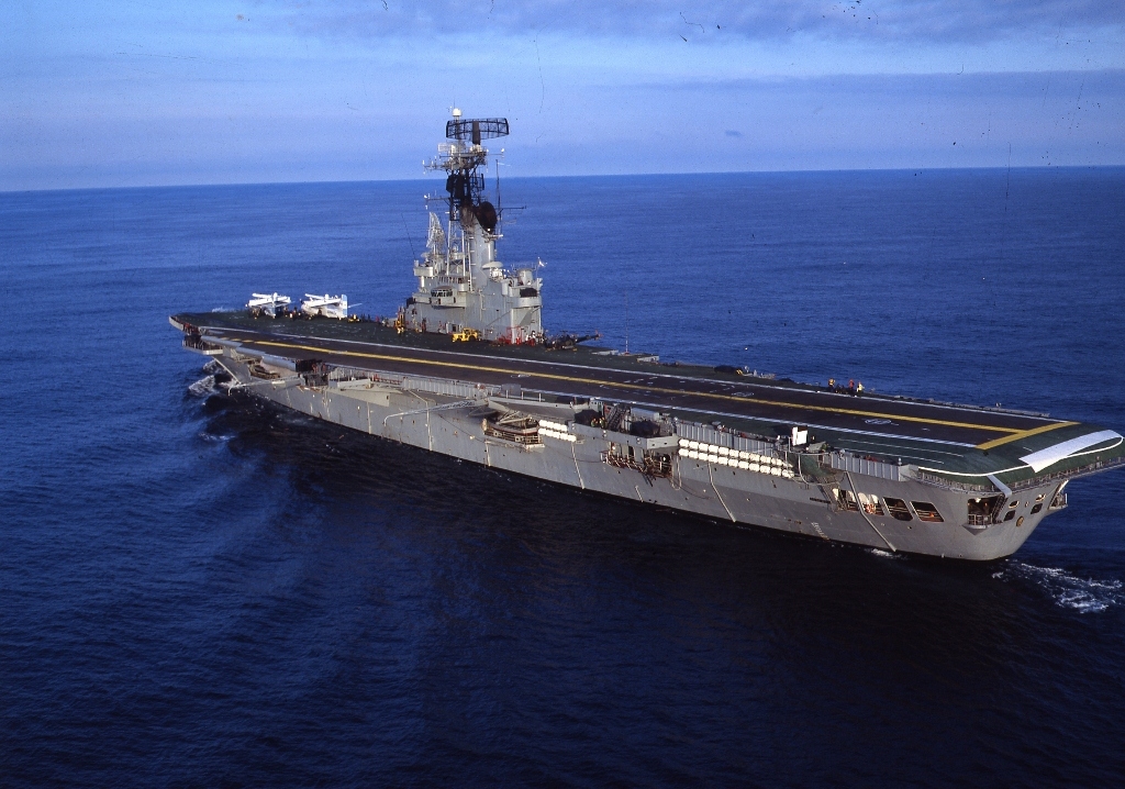 ARA Veinticinco de Mayo V-2