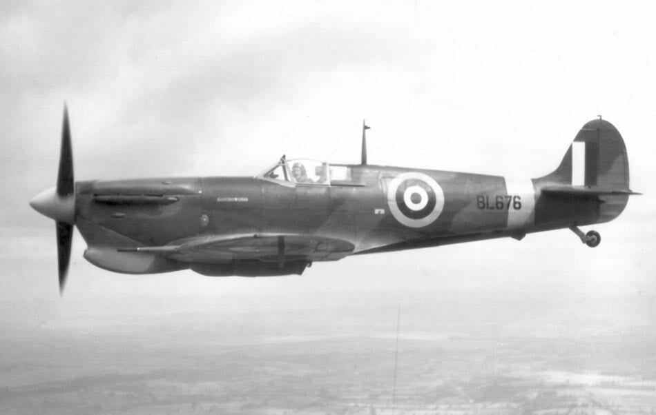 Deck-based Spitfire Mk.VB (BL676), which became the prototype of the Seafire Mk.IB