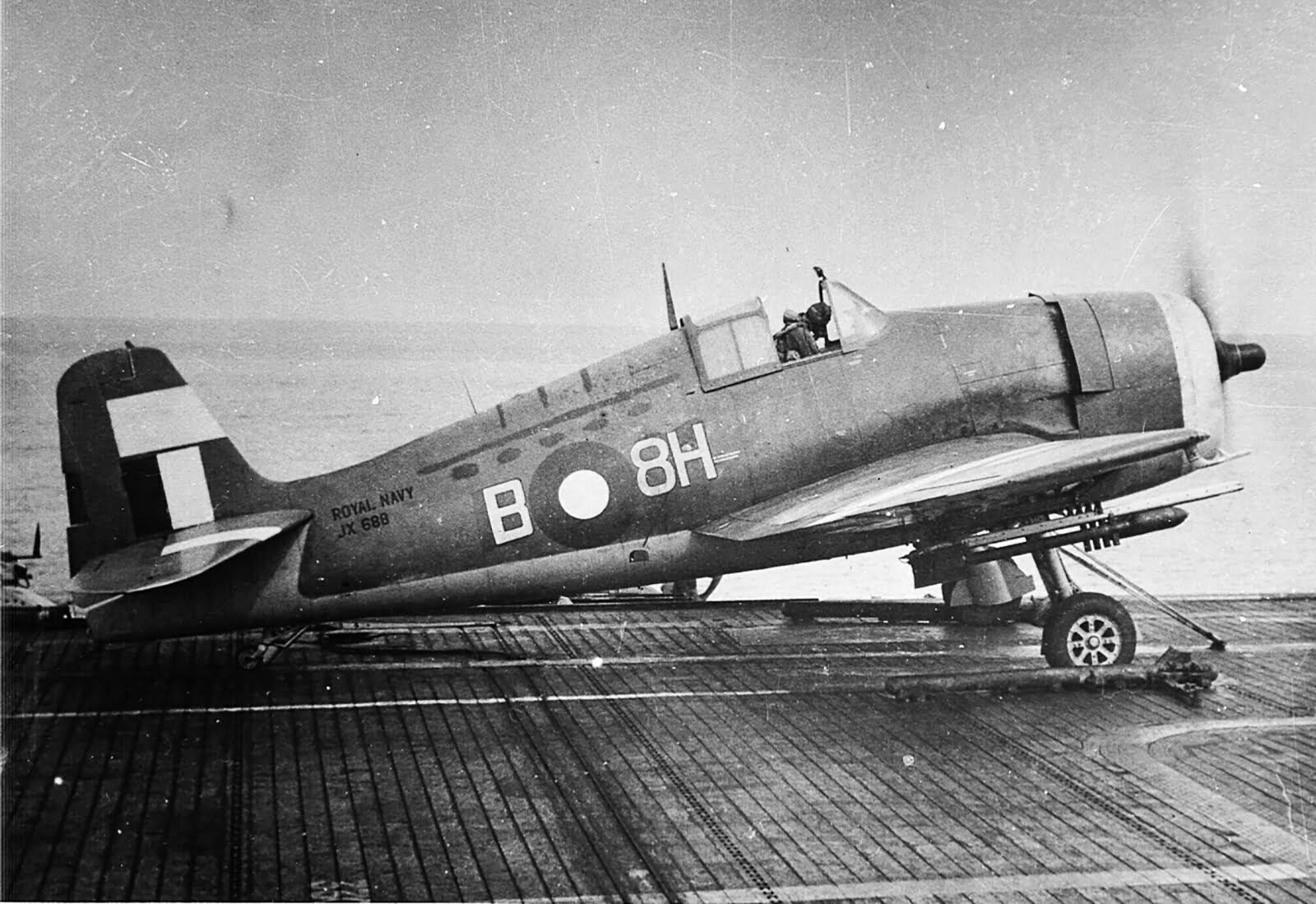 Grumman Hellcat Mk.II 896 NAS White B8H JX688