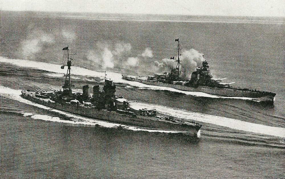 Conte di Cavour, left, and the heavy cruiser Fiume, right, sometime between 1937 and 1940