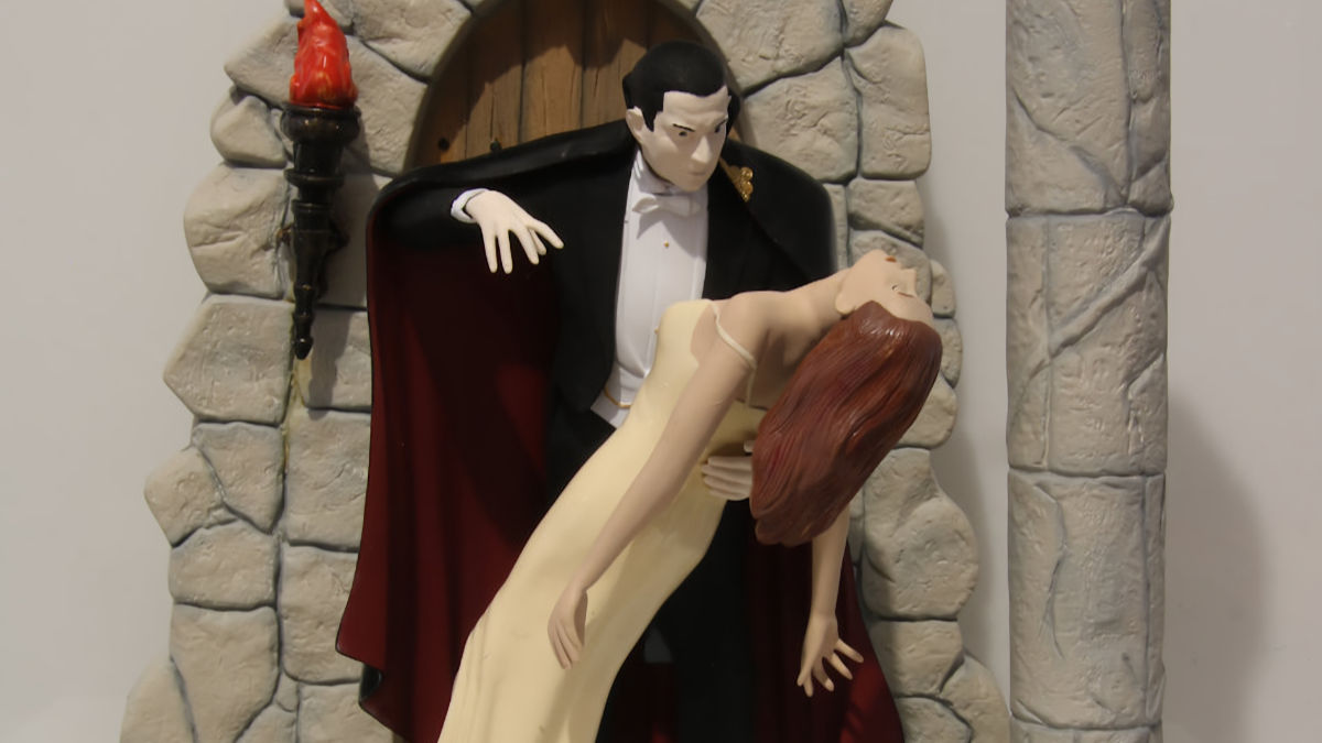 Title for Dracula 1:8 Scale Model