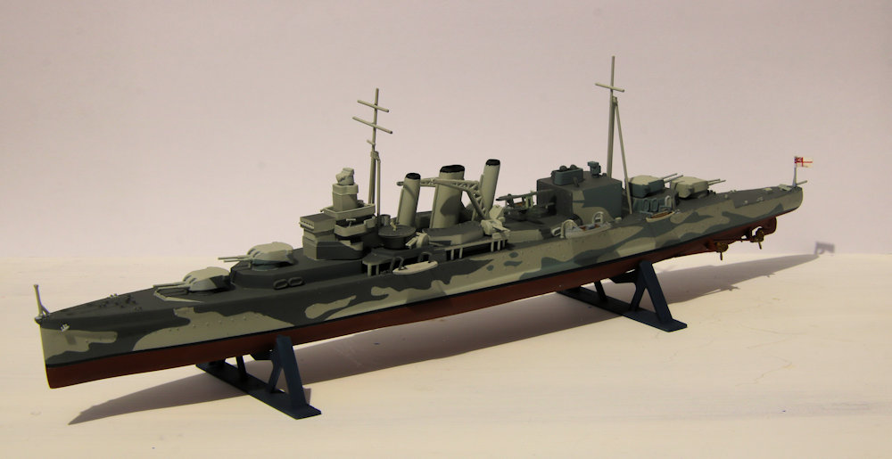 HMS Suffolk Airfix 1/600 Scale model