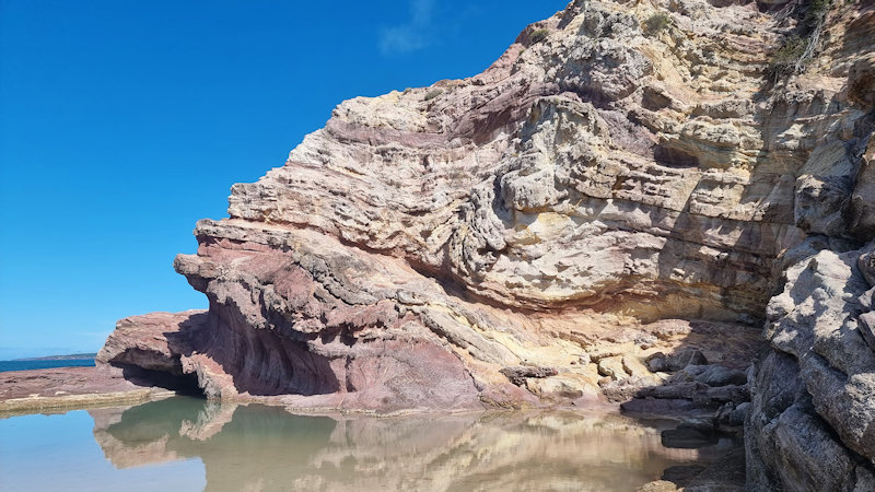 Aslings Beach Rock Pool
