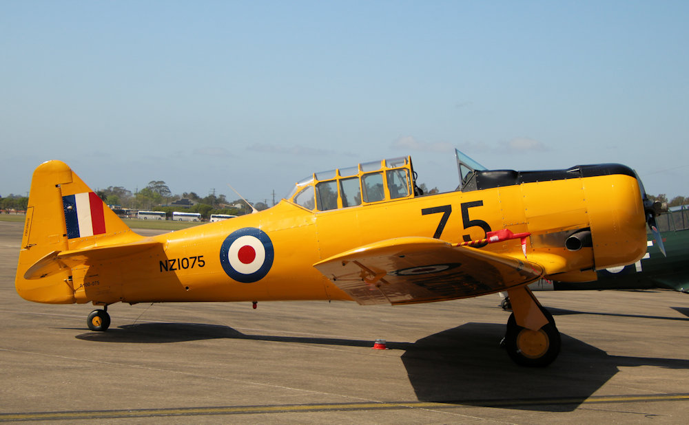 North American T-6   AT6 and SNJ Texan and Harvard