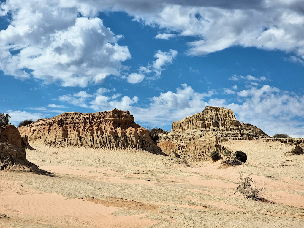 The Walls of China Mungo National Park