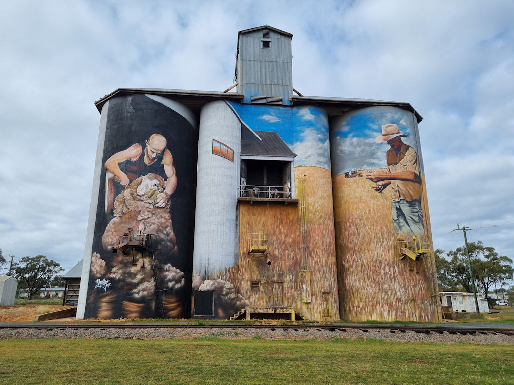 Weethalle Silo Art